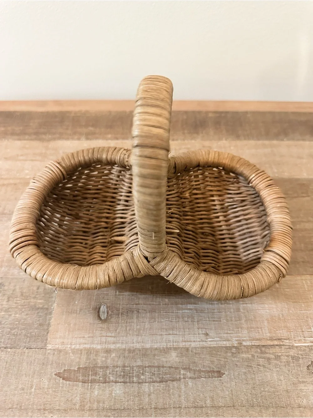 Vintage Woven Grape Egg Gathering Double-Compartment Basket Handle Natural Brown